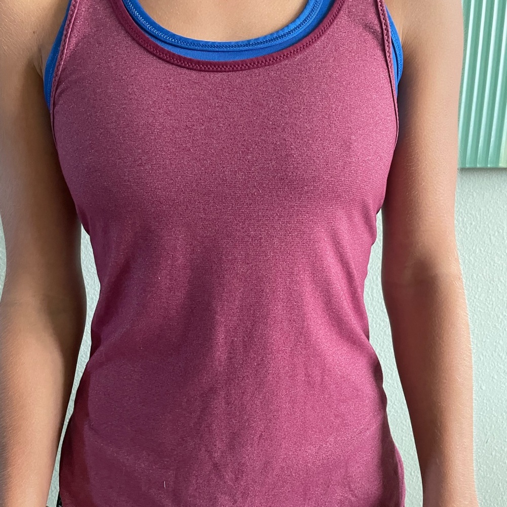 Lululemon tank size 2